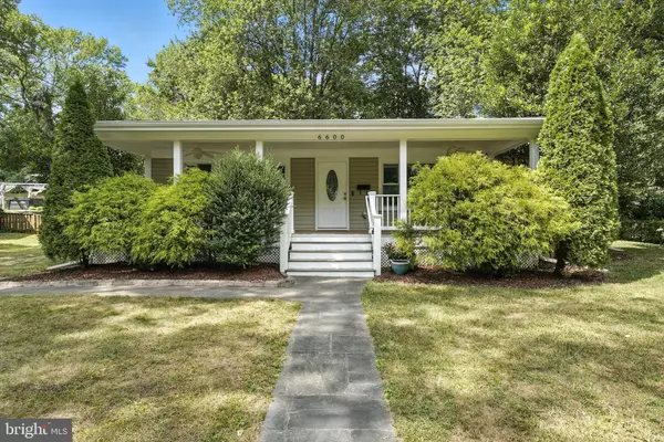 6600 BERKSHIRE DR, Alexandria, VA 22310