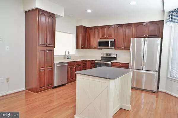 Springfield, VA 22152,8024 READINGTON CT