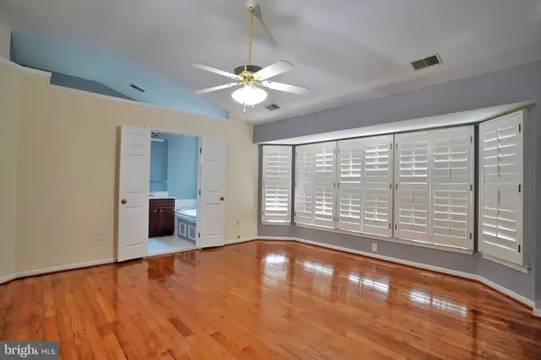 Springfield, VA 22152,8024 READINGTON CT