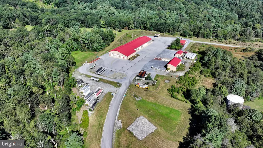 1942 PAPPY'S LANE, Orwigsburg, PA 17961