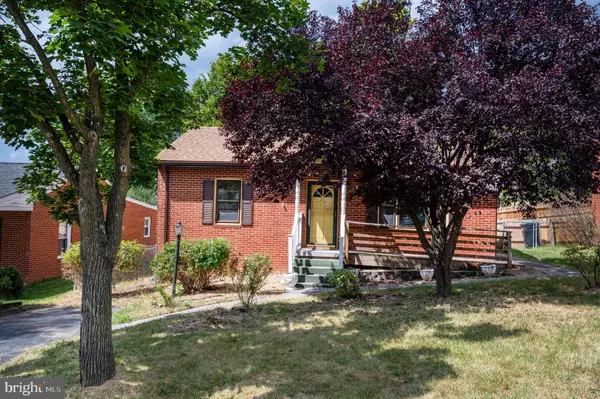 373 WALTON ST, Strasburg, VA 22657