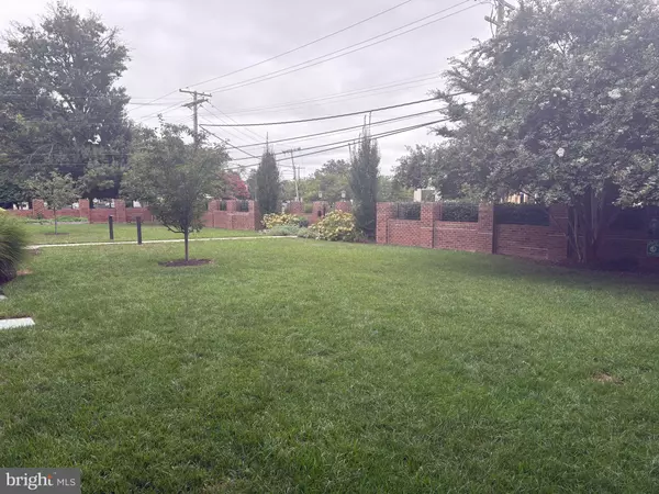 Annapolis, MD 21403,934 BAY RIDGE AVE #208