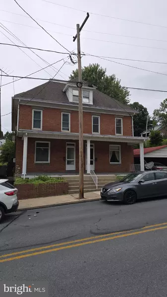 125 N BROAD ST, Waynesboro, PA 17268