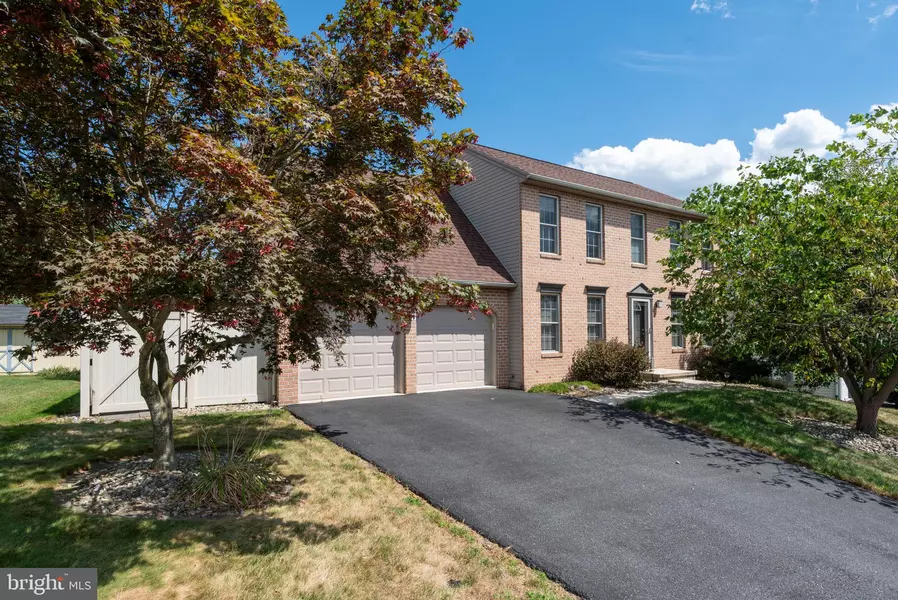 41 WILLOW DR, Enola, PA 17025