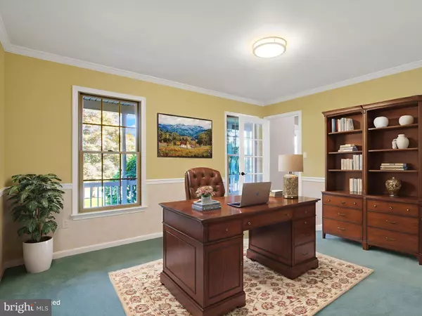 Shrewsbury, PA 17361,2 HOLIDAY DR