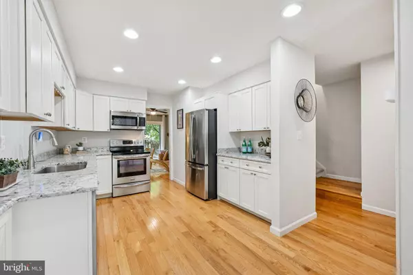 Reston, VA 20191,2210 COPPERSMITH SQ