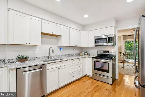 Reston, VA 20191,2210 COPPERSMITH SQ