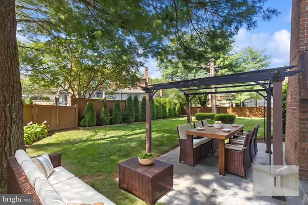 Gaithersburg, MD 20877,208 BRISTOL DOWNS DR