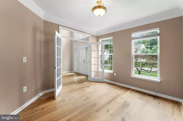 Springdale, MD 20774,10206 THUNDERCLOUD CT