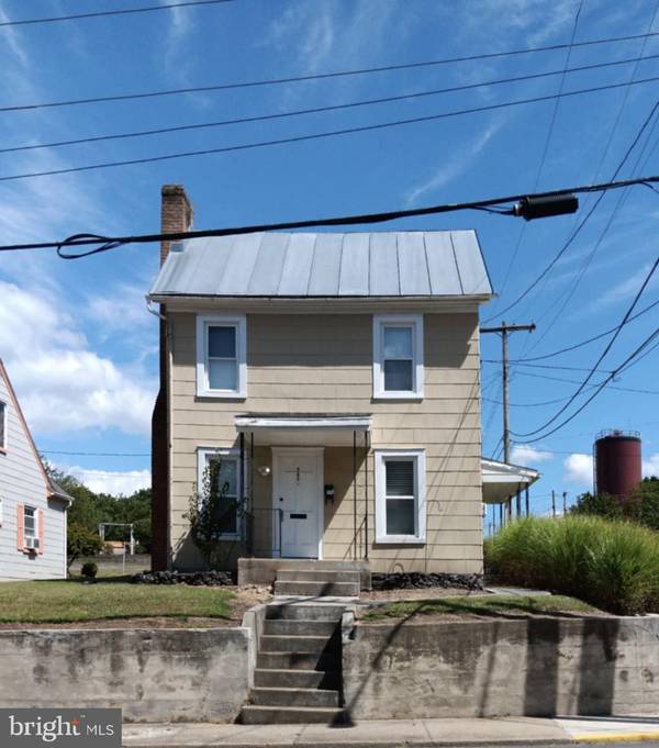 521 E MOLER AVE, Martinsburg, WV 25404