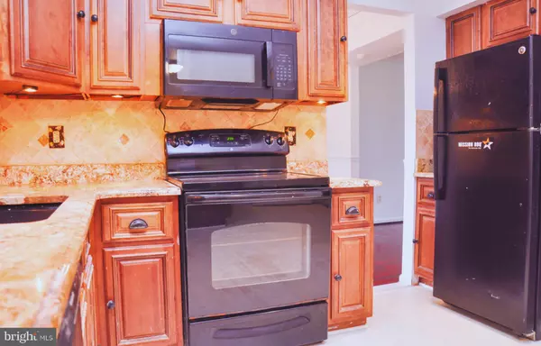 Gwynn Oak, MD 21207,2031 FEATHERBED LN