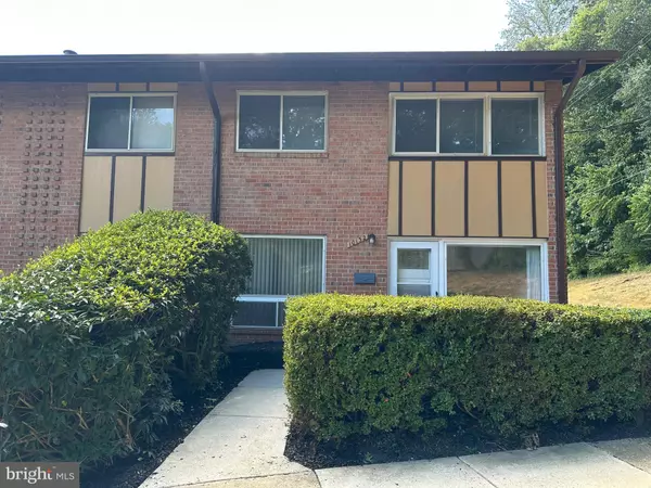 10132 FAIR WOODS DR, Fairfax, VA 22030