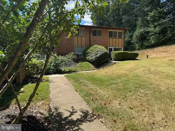 Fairfax, VA 22030,10132 FAIR WOODS DR