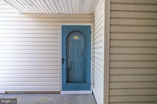 Hamilton, NJ 08619,17 MULBERRY CT