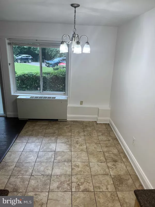 Hyattsville, MD 20782,5601 PARKER HOUSE TER #106