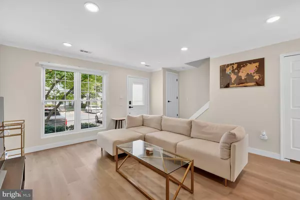Alexandria, VA 22315,6609 MORNING VIEW CT
