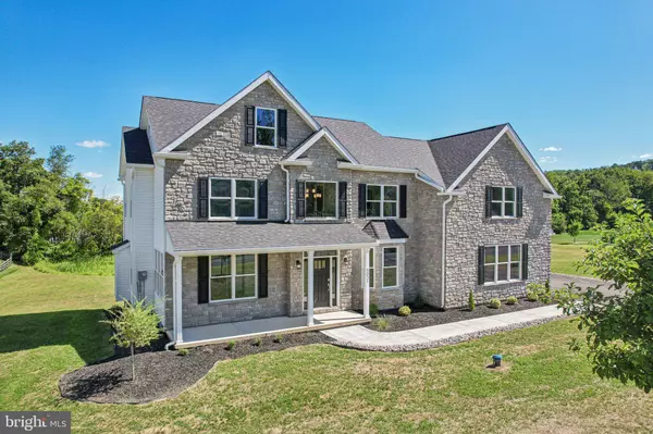 5031 HUNTER LN, Emmaus, PA 18049