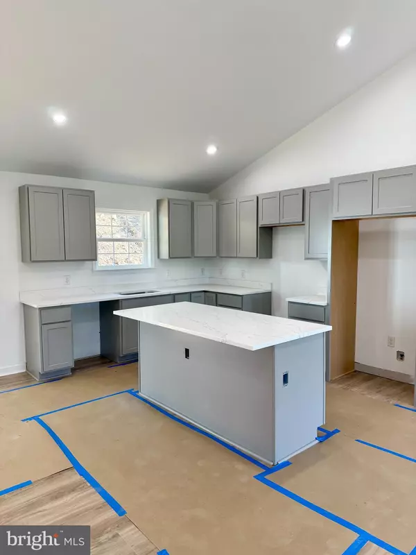 Front Royal, VA 22630,66 BLUEJAY CT