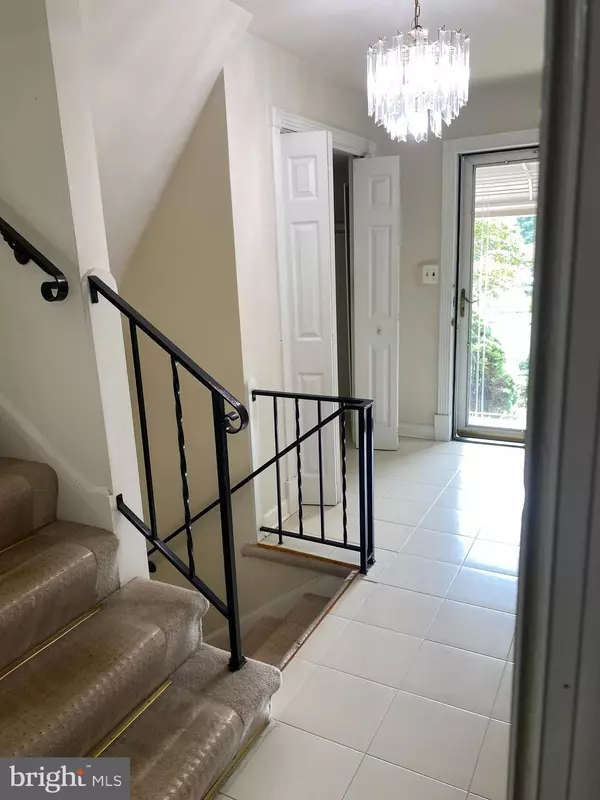 Falls Church, VA 22044,3165 WHITE ST