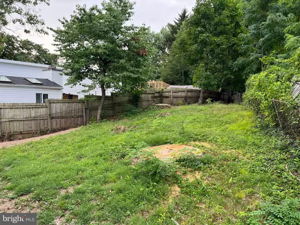 Rockville, MD 20851,904 GILBERT RD