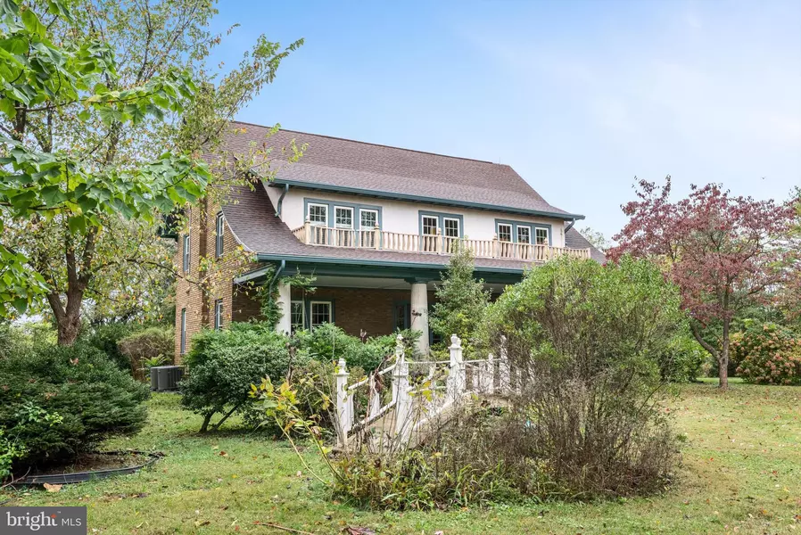 1853 FLOWING SPRINGS RD, Charles Town, WV 25414