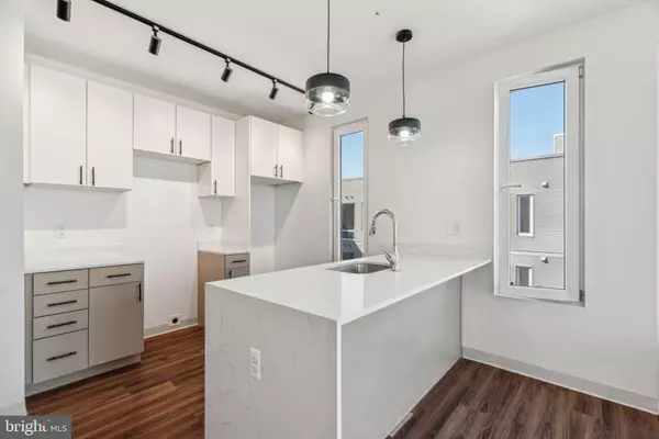 Philadelphia, PA 19104,4240 CHESTNUT ST ##2B/2B