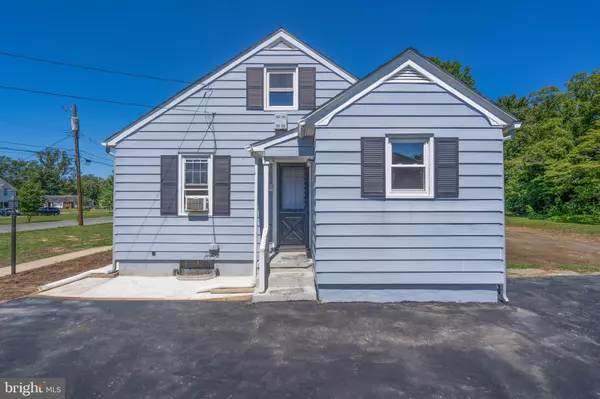 Vineland, NJ 08361,211 OAKLAWN TER