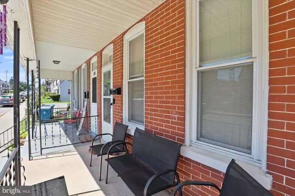 York, PA 17404,1221 W POPLAR ST