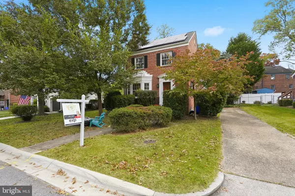 Chevy Chase, MD 20815,8209 MEADOWBROOK LN
