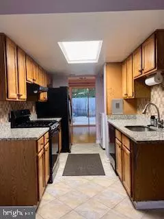 Burke, VA 22015,9218 SPRUCEWOOD RD