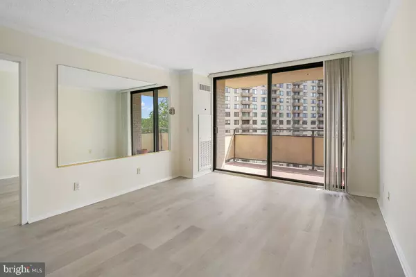 Bethesda, MD 20814,5225 POOKS HILL RD #1002N