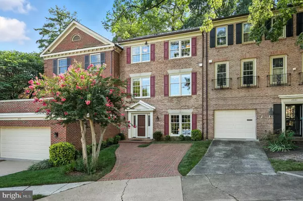 Arlington, VA 22202,2319 S QUEEN ST