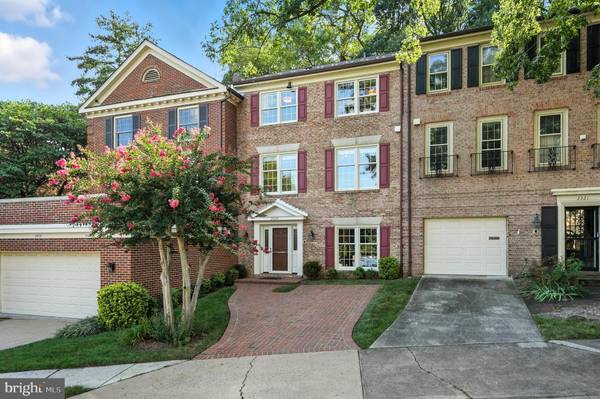 Arlington, VA 22202,2319 S QUEEN ST