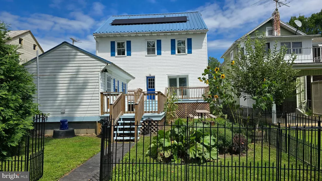 120 N MAIN ST, Bernville, PA 19506