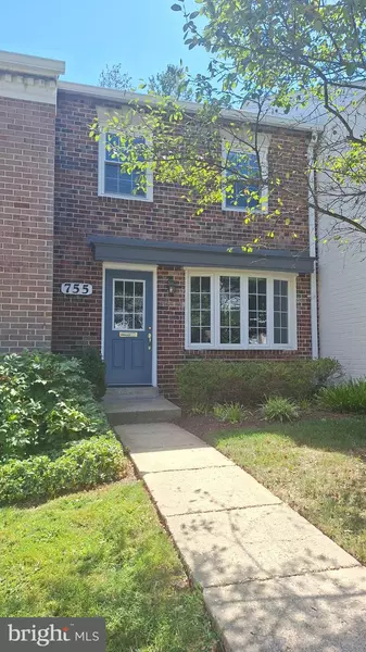 755 AZALEA DR #35-755, Rockville, MD 20850