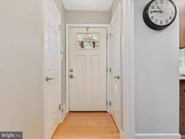 Fairfax, VA 22033,3809 FOXFIELD LN