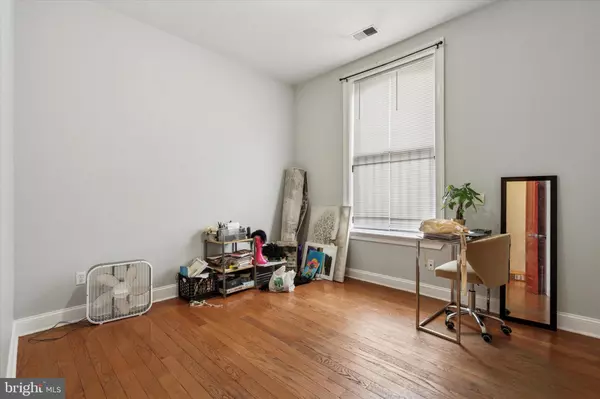 Philadelphia, PA 19121,1900 W DIAMOND ST