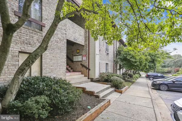 Reston, VA 20191,2255 CASTLE ROCK SQ #21C