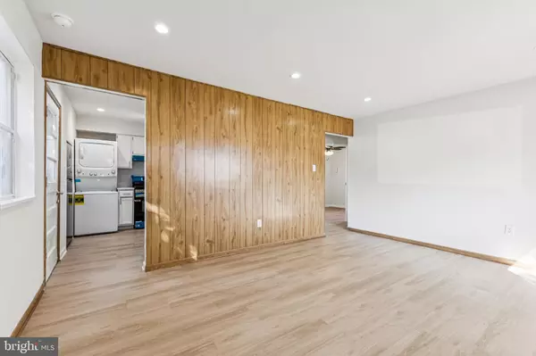 Manassas Park, VA 20111,135 POLK DR