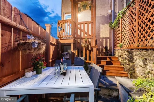 Philadelphia, PA 19127,131 CARSON ST