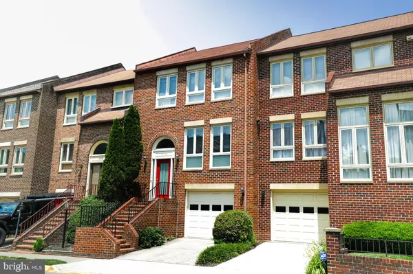 Oakton, VA 22124,10172 TURNBERRY PL