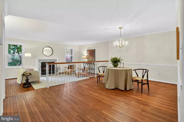 Oakton, VA 22124,10172 TURNBERRY PL