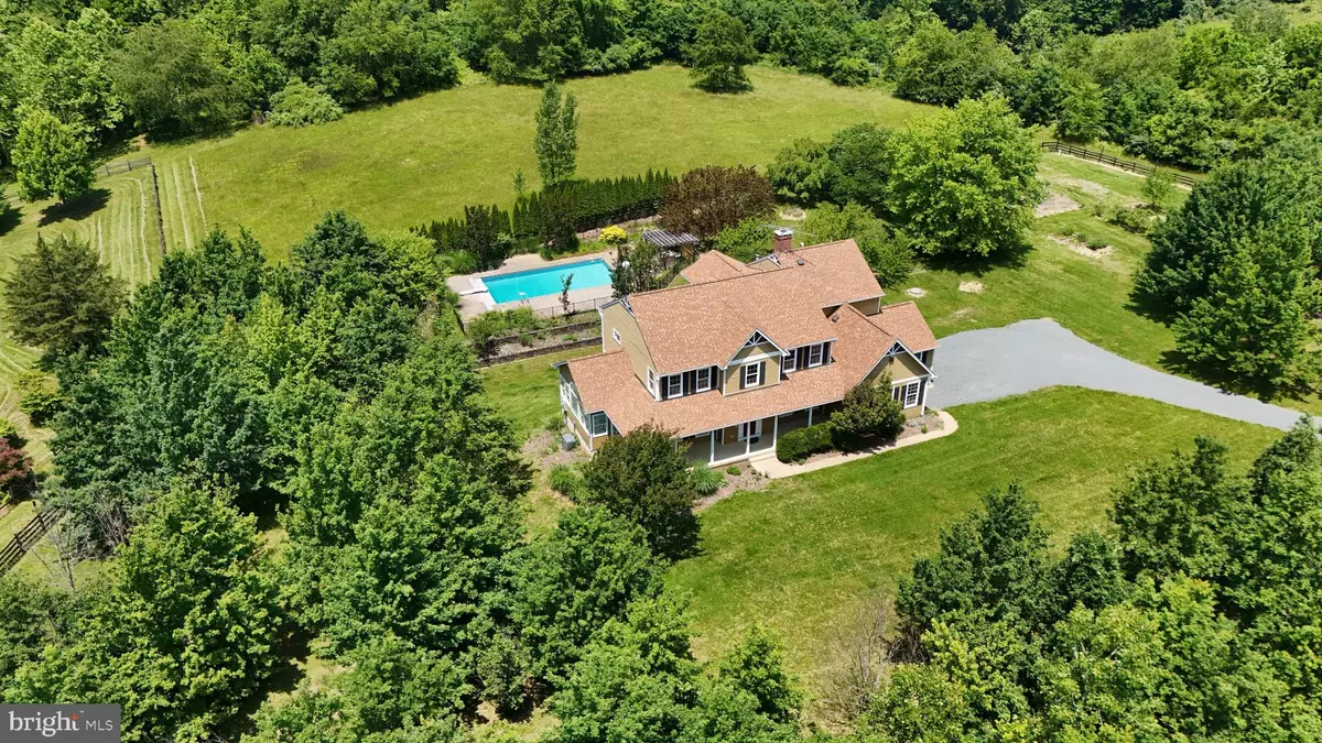 Lovettsville, VA 20180,11517 MICA PL
