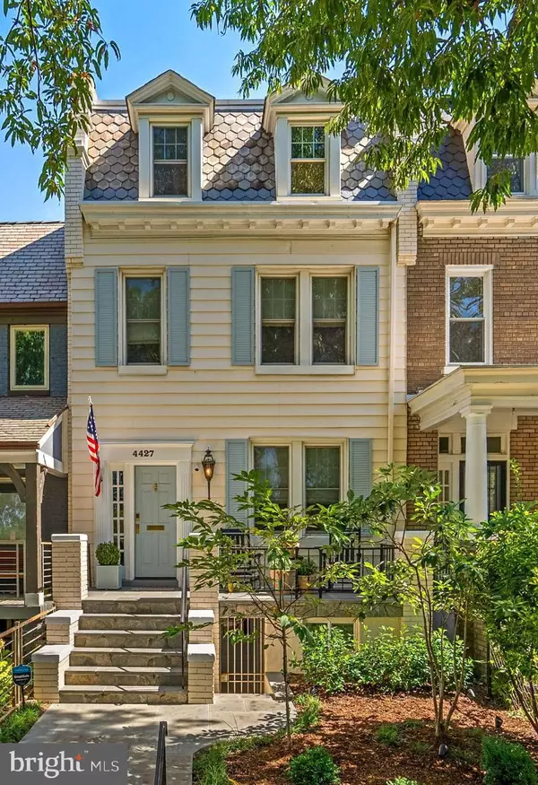 4427 IOWA AVE NW,  Washington,  DC 20011