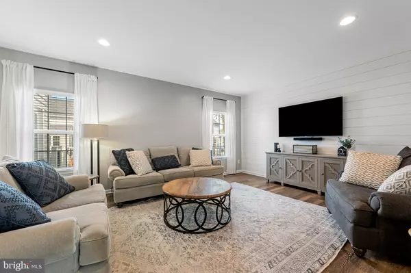 Aldie, VA 20105,41880 HAYFIELD ORCHARD WAY