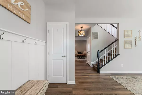 Aldie, VA 20105,41880 HAYFIELD ORCHARD WAY