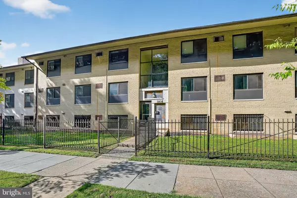Washington, DC 20020,3105 NAYLOR RD SE #101