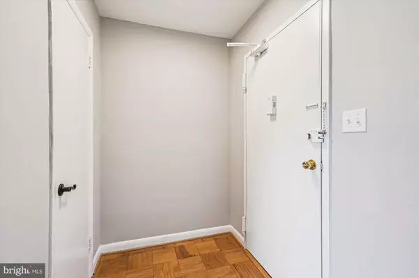 Arlington, VA 22201,3515 WASHINGTON BLVD #515