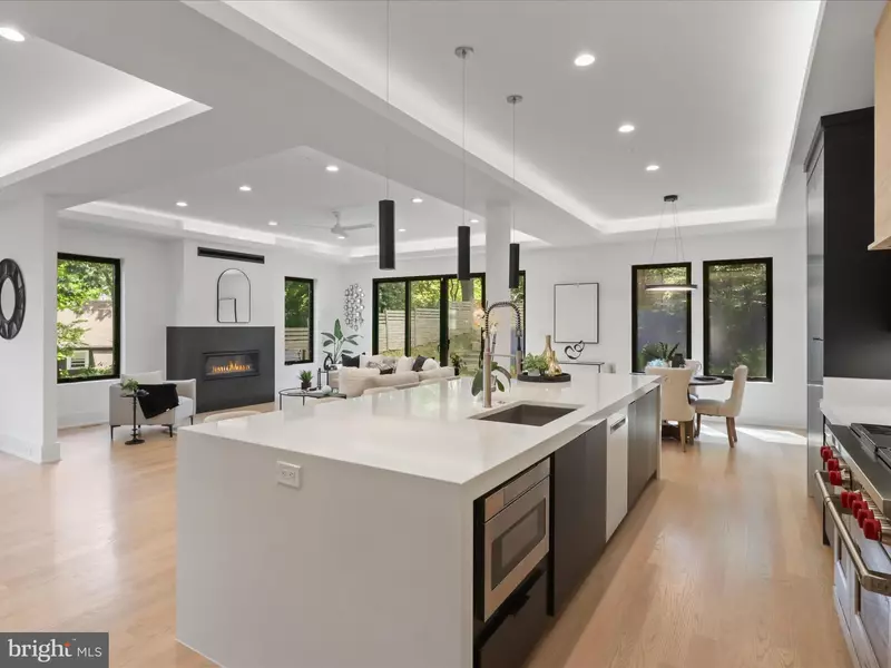 3644 N VERMONT ST, Arlington, VA 22207