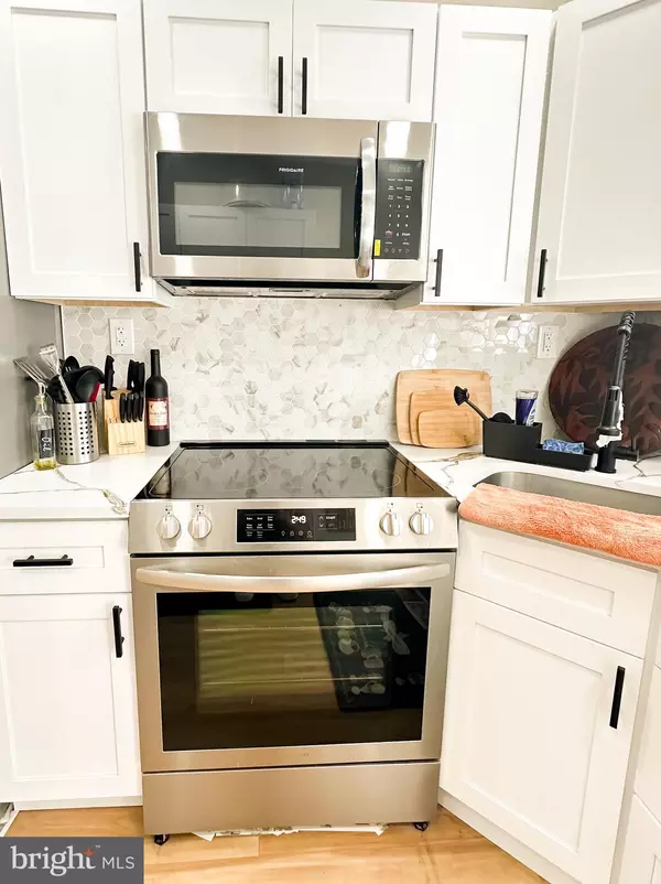 Philadelphia, PA 19148,2552 S BEULAH ST